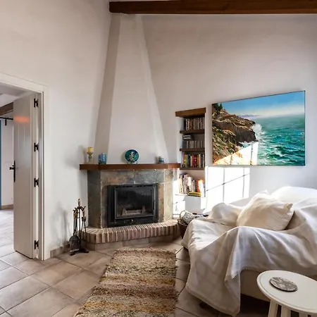 Rural Village With Amazing Views Holiday home